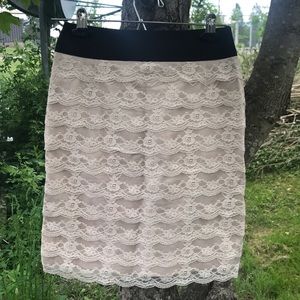 Creamy lace H&M Skirt